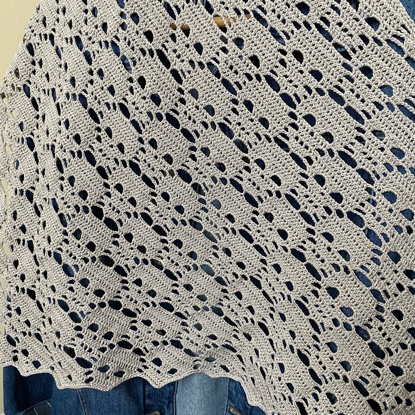 Skull shawl crochet pattern