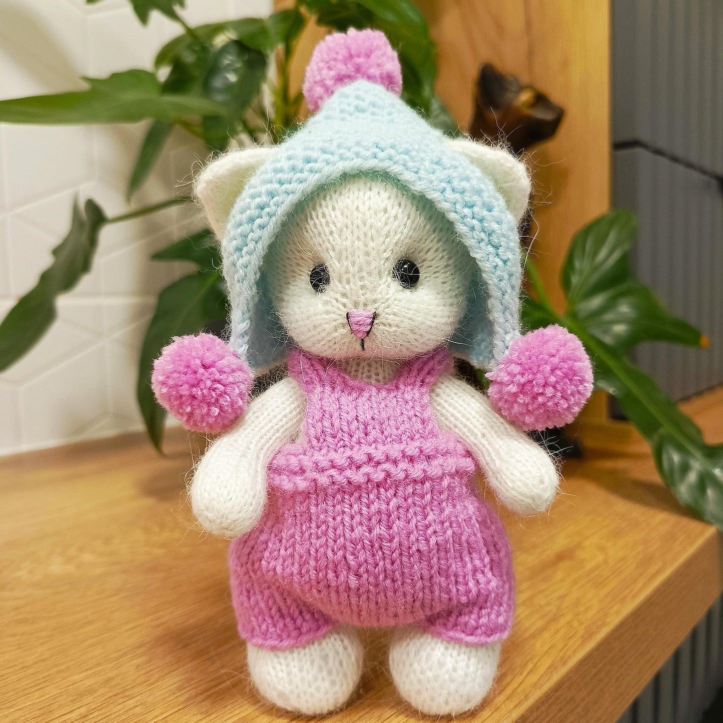Pretty Kitten Knitting Pattern