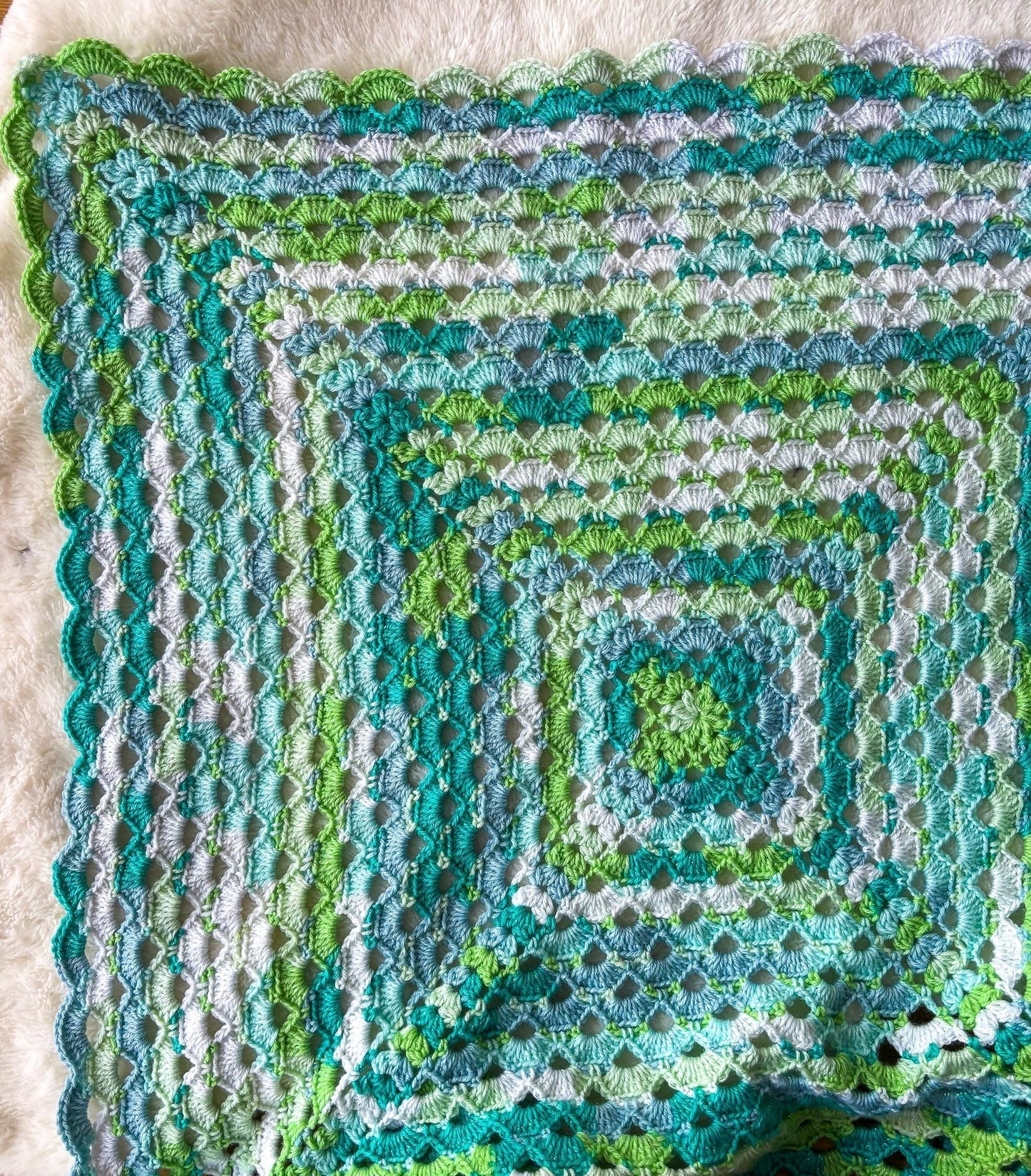 Easy Shell Blanket Crochet Pattern