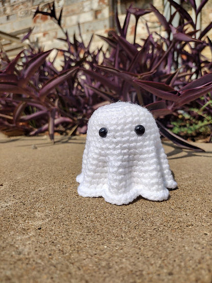 Flowy Ghost Amigurumi Crochet Pattern